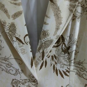 J a h h a n size sm cream / dark tans logo jacket